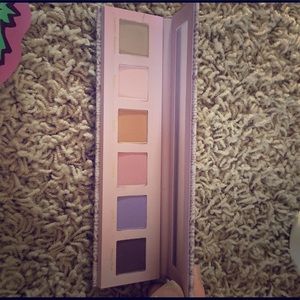 Dominique cosmetics eyeshadow